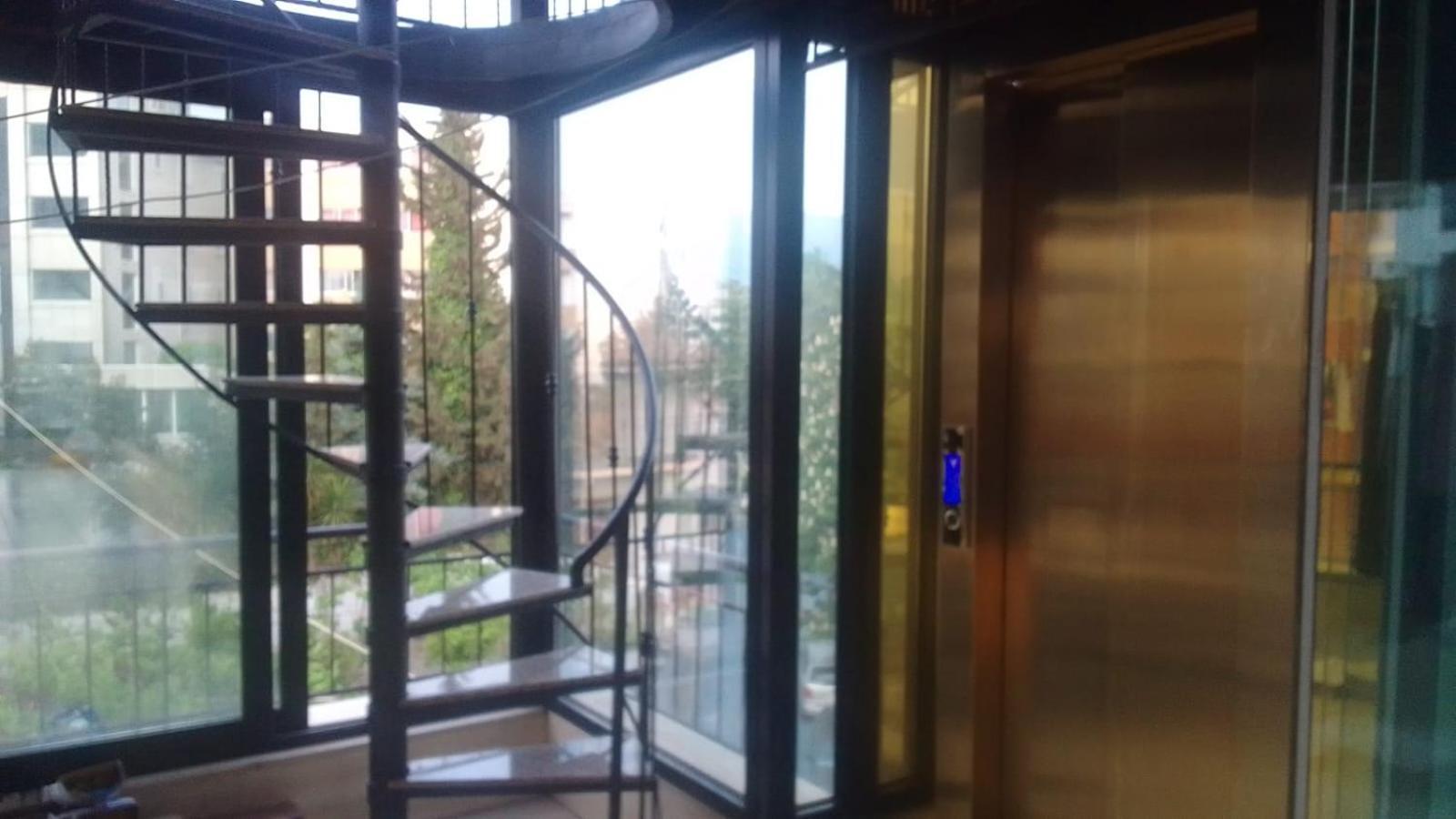 Hotel Italia Tirana Kültér fotó