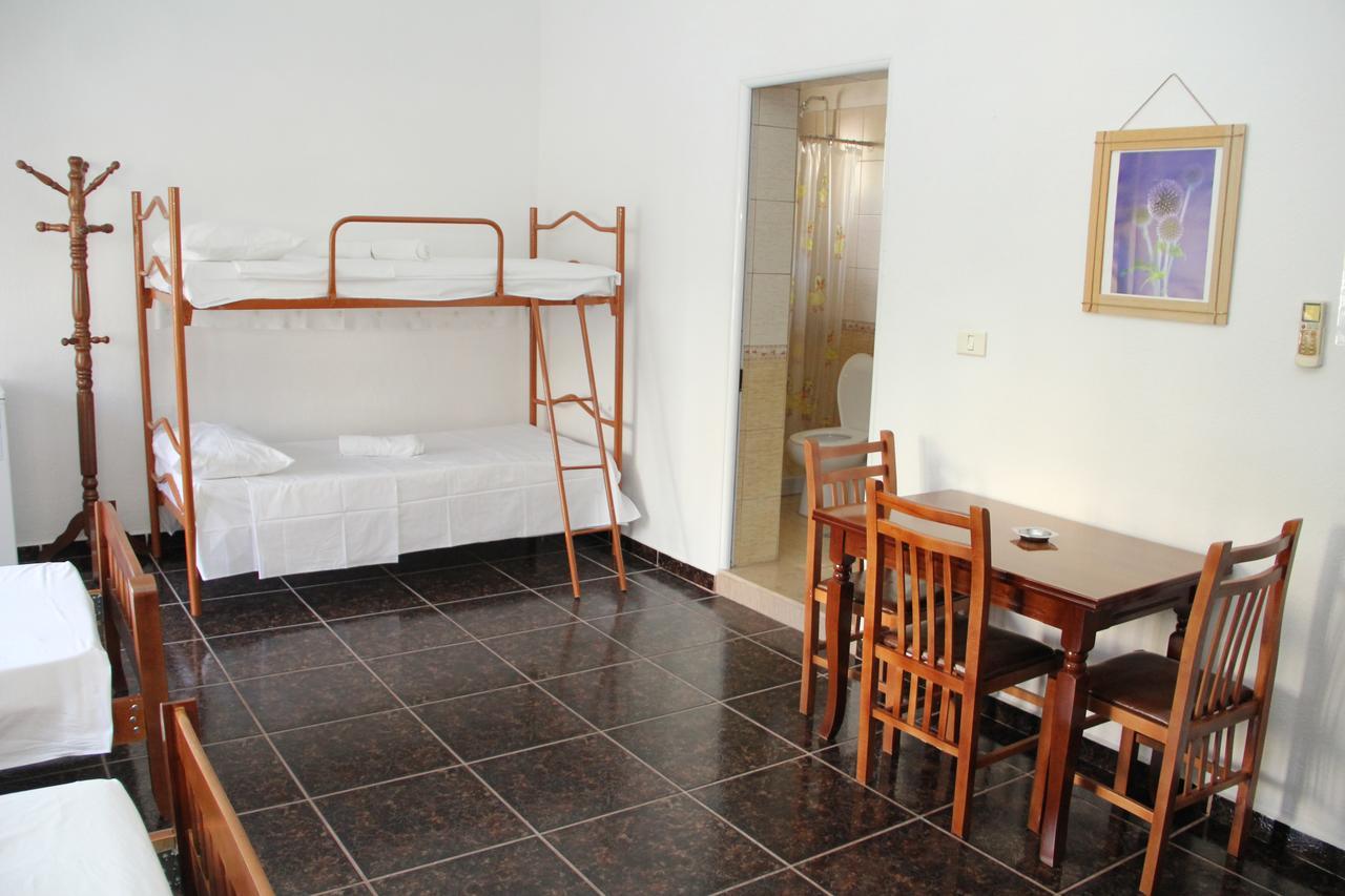 Hotel Italia Tirana Kültér fotó