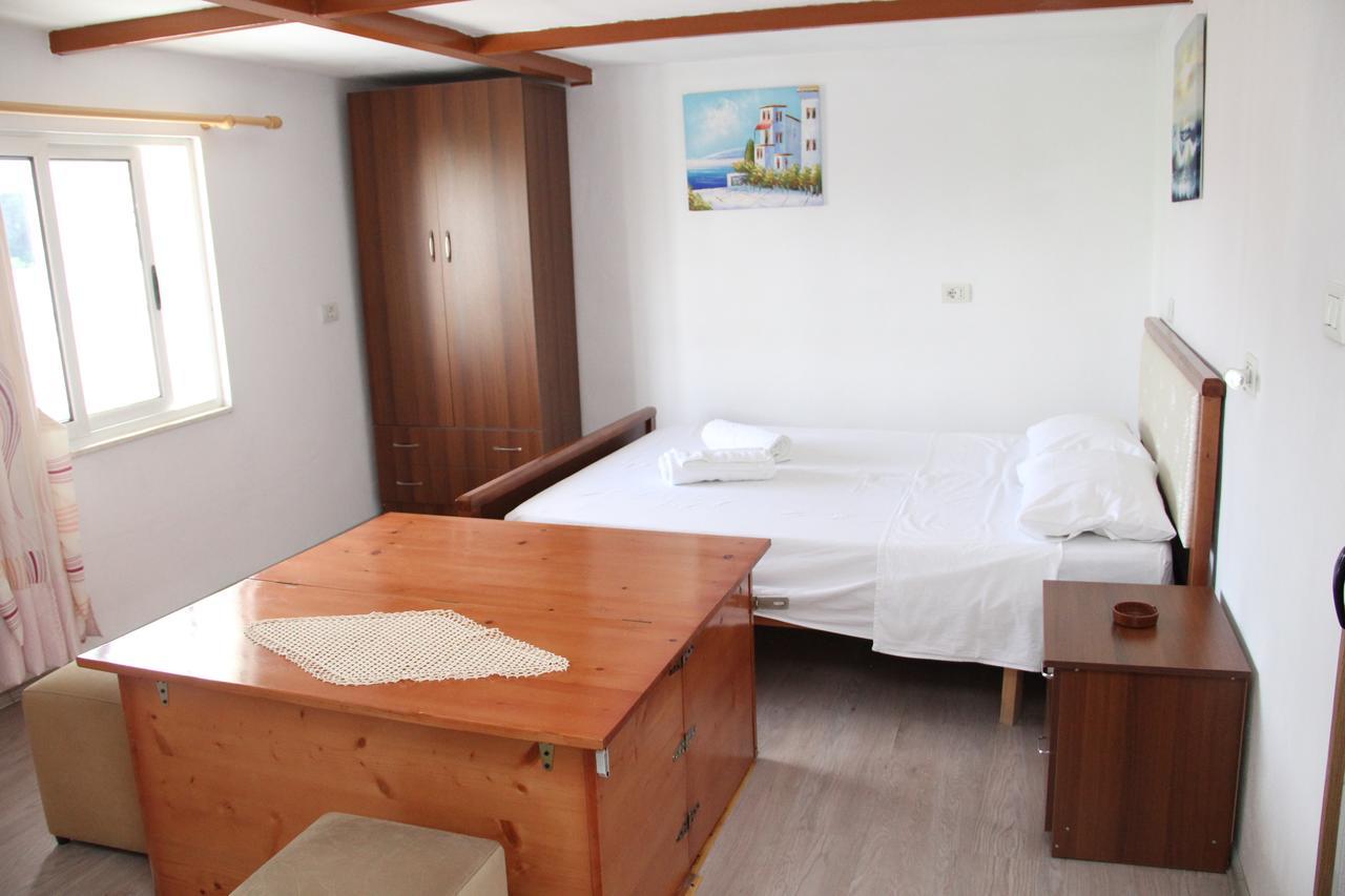 Hotel Italia Tirana Kültér fotó