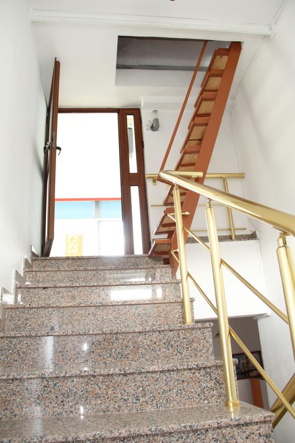 Hotel Italia Tirana Kültér fotó