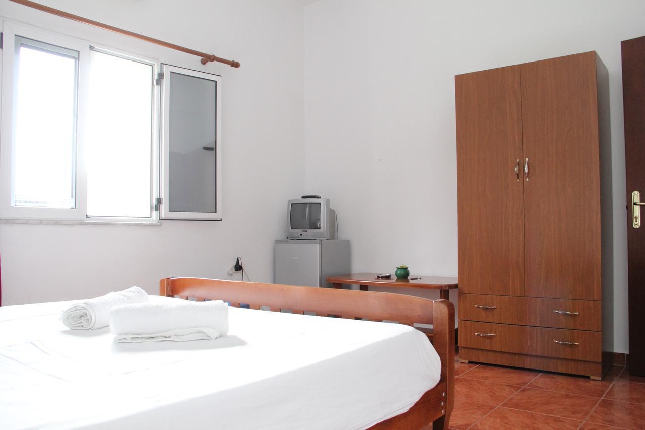 Hotel Italia Tirana Kültér fotó